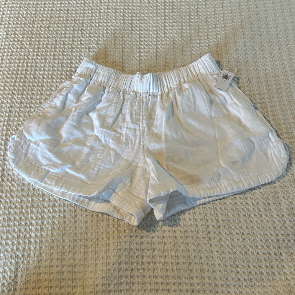 Brand new Old Navy Women's White Athletic Shorts